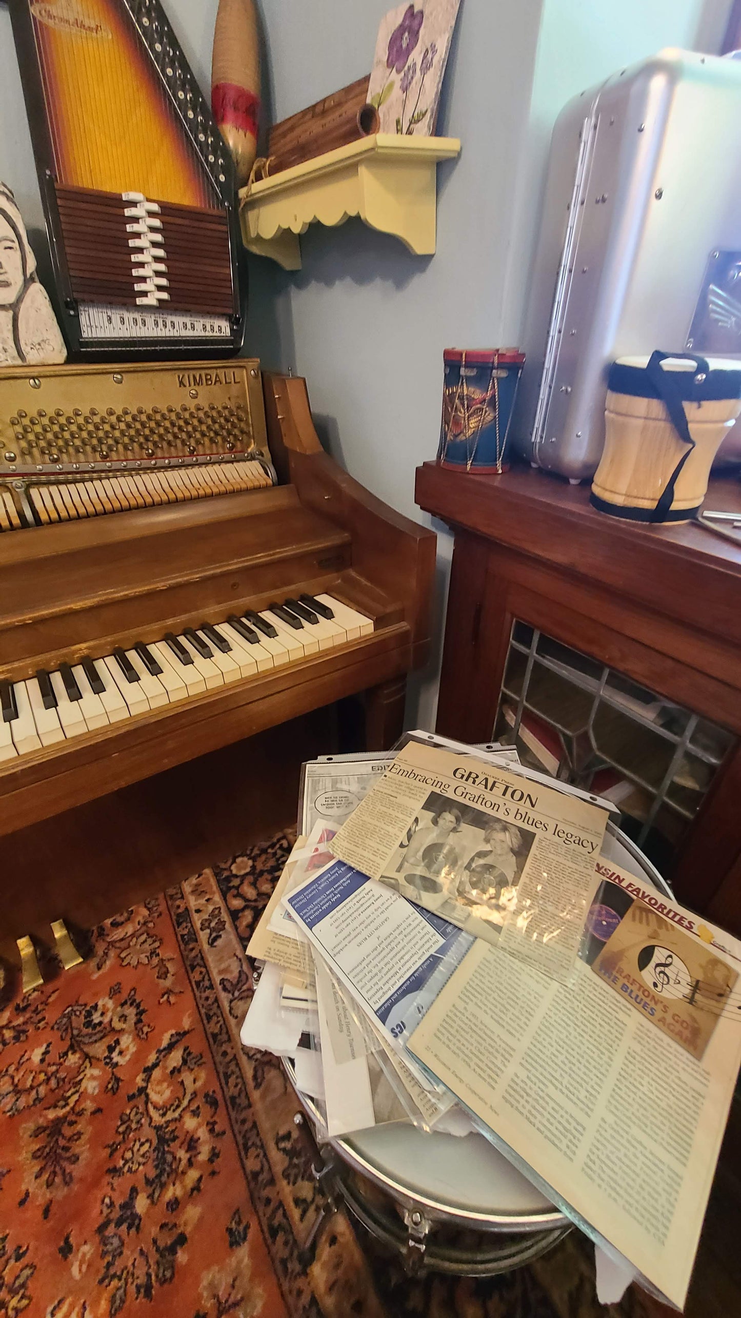 Music rehearsal space for rent by Ozaukee Talent Registrations, featuring soundproof room with musical instruments and ample space.